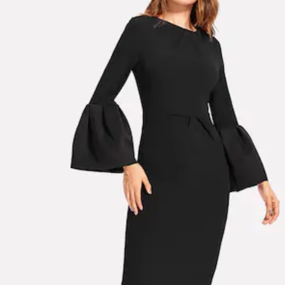 Bell Sleeved Skinny Formal Dress